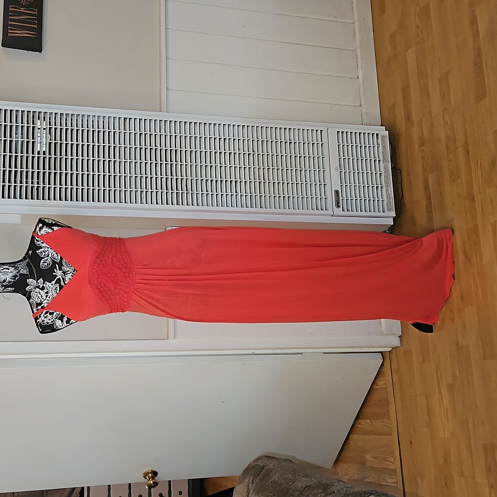 Lovely Knit Maxi Dress - Picture 1 of 3